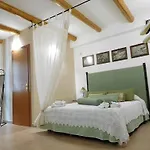 Vinci Oda ve Kahvaltı 4*